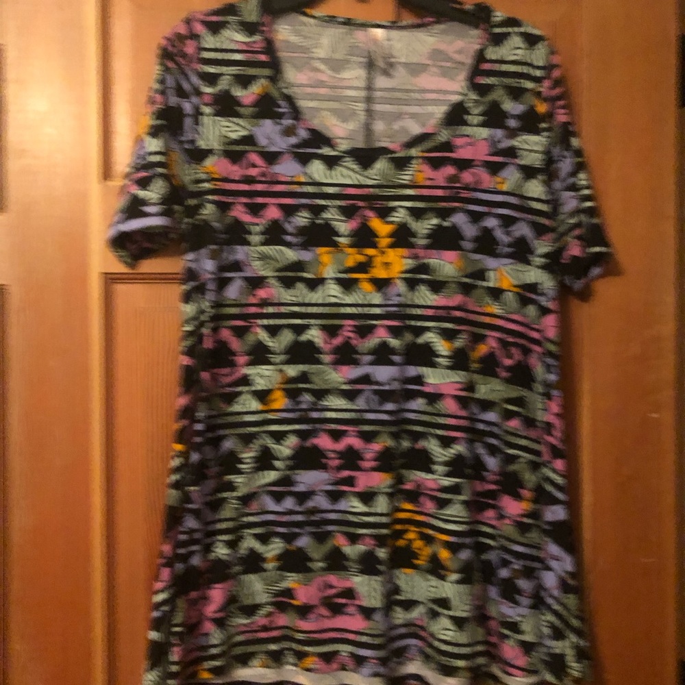 Lularoe perfect tee